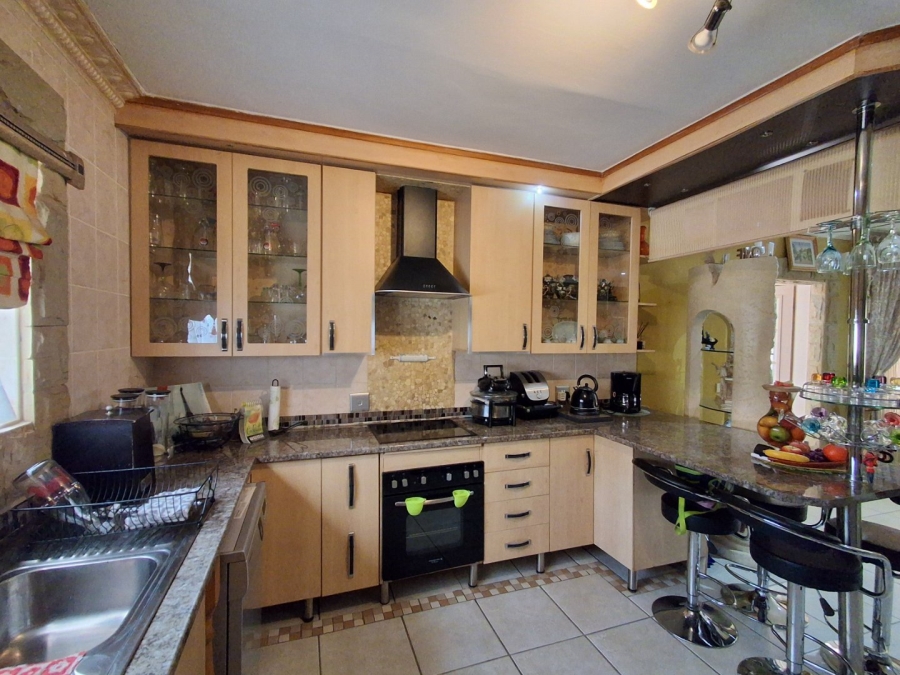 2 Bedroom Property for Sale in Flamwood North West